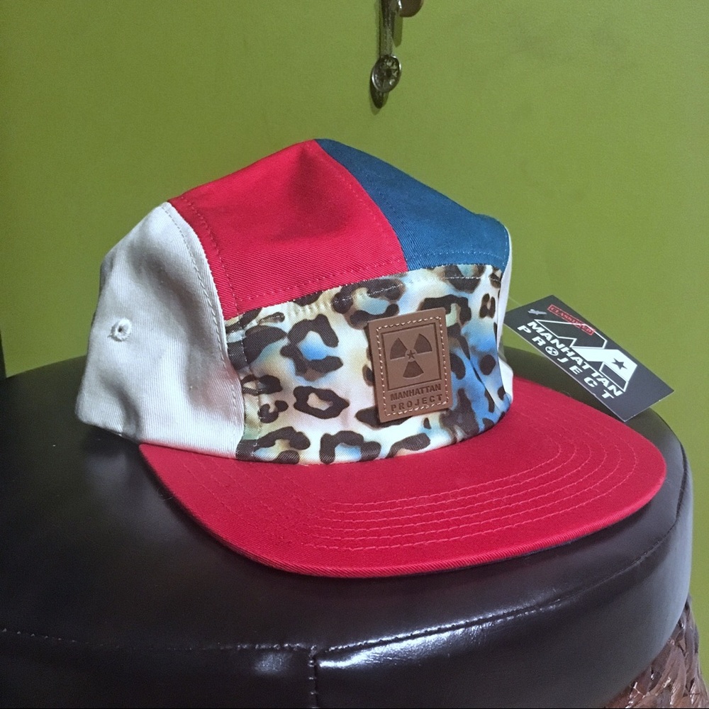 ⬇️$25 NWT Manhattan Project rare SnapBack hat cap